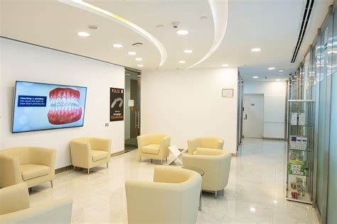 dr joy dental clinic burjuman.